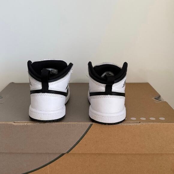 Nike Air Jordan 1 Mid ‘Reverse Panda’ Toddler Sneakers- SZ 7 C - Picture 10 of 13